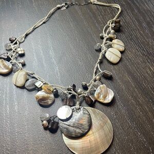 Elegant Shell Pendant Necklace
